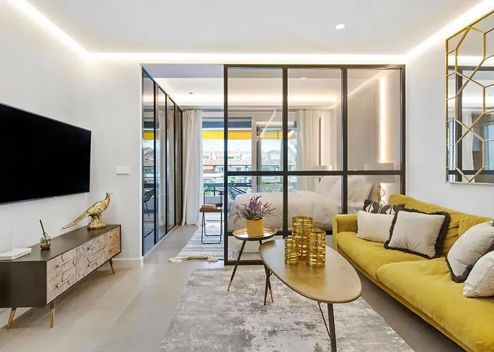 Golden Mile Lux Sea View With Balcony 马尔韦利亚