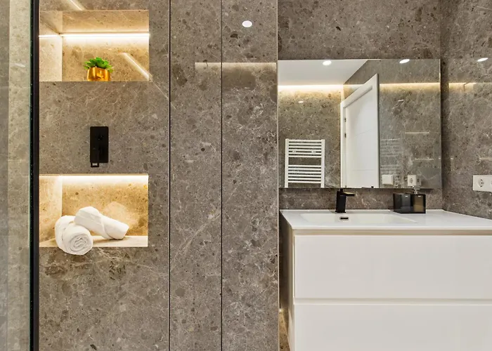 公寓 Golden Mile Lux Sea View With Balcony