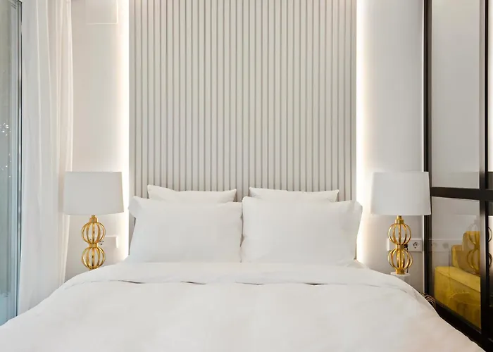 Golden Mile Lux Sea View With Balcony * 马尔韦利亚